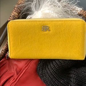 Stunning like new Banana Republic wallet.